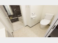 �g�C���E�o�X���[��