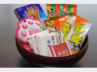 ���q��v����