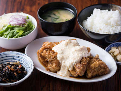 日替わり夕定食＜チキン南蛮＞
