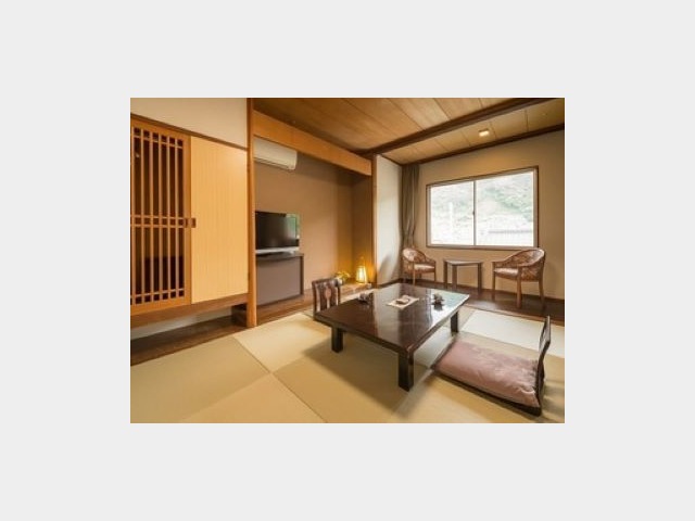 望洋閣 客室一例（東館和室）