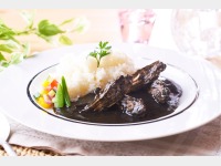 2022春:絶品海鮮グルメバイキング_熊本産大阿蘇どりの漆黒カレー