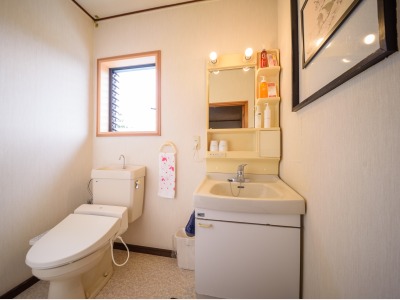 2階和室『山水』  和室１０畳、由布岳の見えるゆとりある角部屋です。