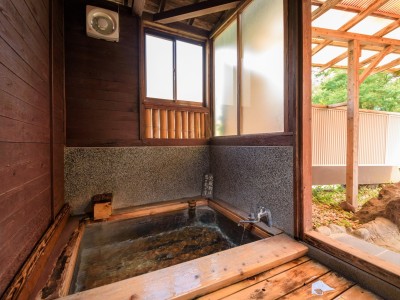 貸切露天風呂(内湯付)『ほたるの湯』