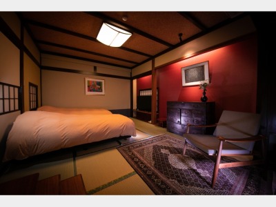 アンティークルーム 朱