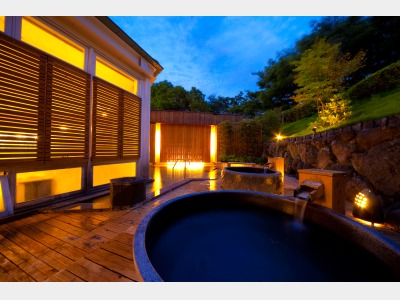 露天風呂（夜）