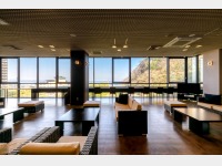 ���E���W�i���r�[�j