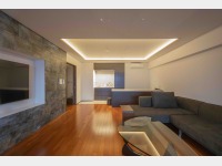 LuxurySuite�i���r���O�j