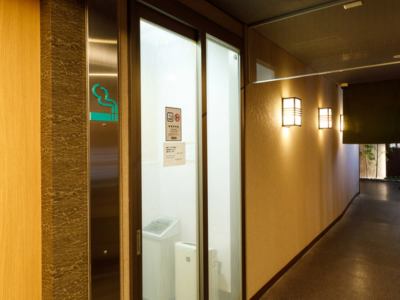 館内設備（喫煙所）