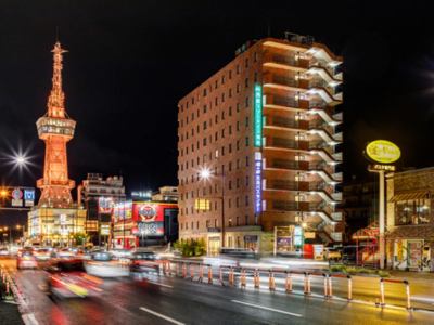 ホテル外観（夜）