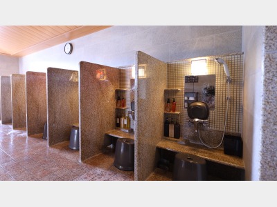 【女性】洗い場（12台）