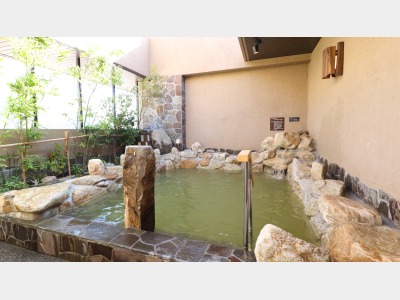 【女性】露天風呂（41～42℃）