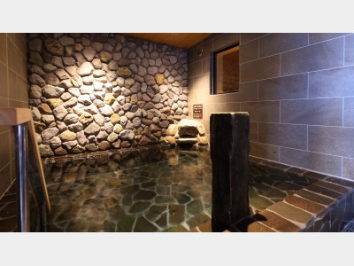 【男性】強冷水風呂 (水温：13～14℃）