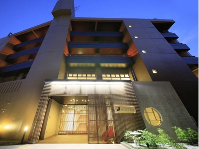 �a���_�����h�@��Ƃ��ʕ{�̊O��