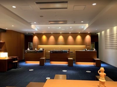 フロントカウンター①