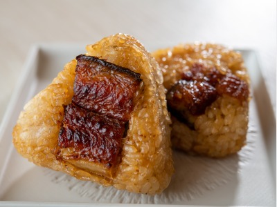 カリッと香ばしい♪「うなぎの焼きおにぎり」