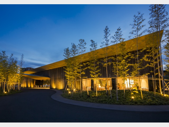 ＴＨＥ　ＭＥＩＢＩＡ　ＭＩＹＡＺＡＫＩ ホテル外観（夜１）