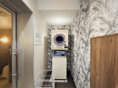 女性大浴場　脱衣所　コインランドリー