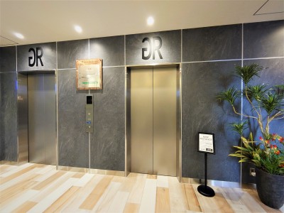 ロビー　エレベーターホール