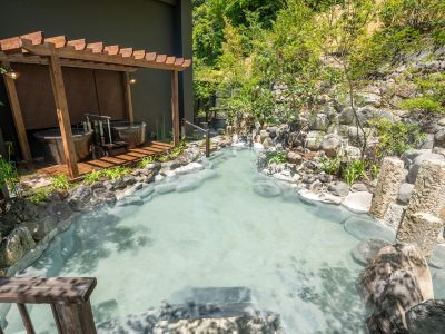 露天風呂「白紫乃湯」