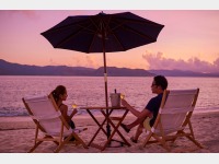 �z�e���O�r�[�`