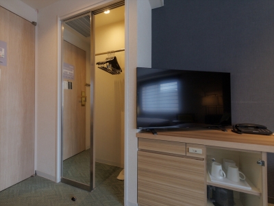 【スタンダードツイン(南館) 24㎡】クローゼット