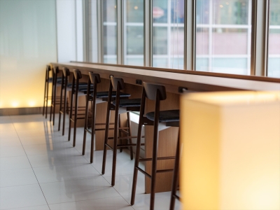 【館内】落ち着いた空間でお客様をお迎えいたします。