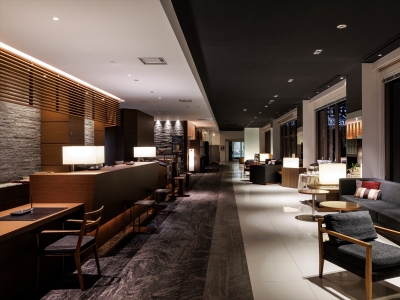 【館内】落ち着いた空間でお客様をお迎えいたします。