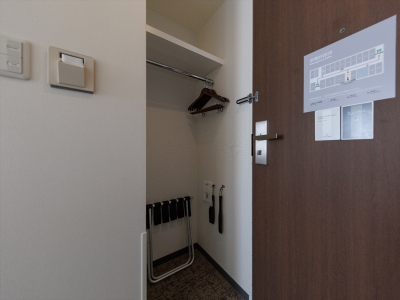 【スタンダードダブル（北館）16㎡】クローゼット