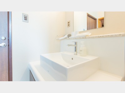 客室：プレミアム和室／洗面台＜一例＞