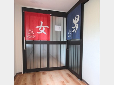 【大浴場】市来温泉『松の湯』男女各1ヵ所完備（ＡＭ6：00〜9：00／ＰＭ16：00〜23：00）