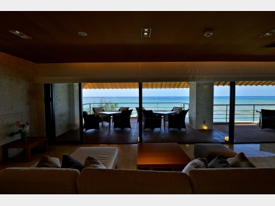 フロント・ロビー