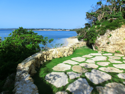 客室一例　湛水の間（スイート／和洋室 庭）