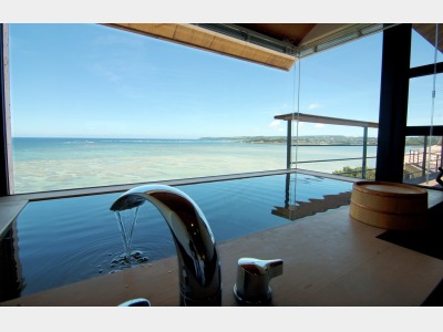 客室一例　白陰の間（スイート／和室　檜風呂）