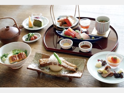 食事一例　和食と琉球料理を融合させた御膳料理