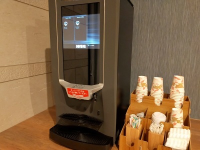 セルフカフェコーナー（ホットコーヒー無料サービス　１５：００～２２：００／６：３０～１０：００） 