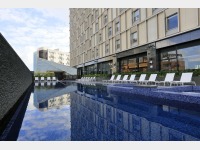 �A�E�g�h�A�v�[��