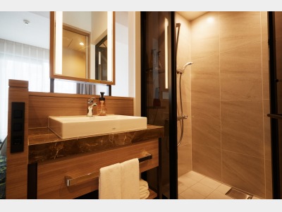 シャワーブース（スタンダードダブル・ツインルーム・モデレートダブル）