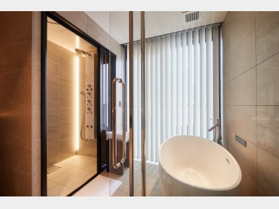 コンフォートダブル　シャワーブース＆バスルーム