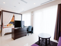 �q�����@�W���j�A�X�C�[�g���[��