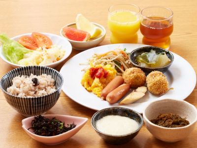 ヘルシ－な朝食バイキングはロコイン沖縄の１オシです♪