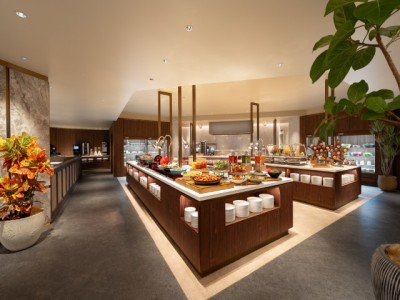 【プランタン】多数の食材、目移りしそうな豊富な料理カウンター