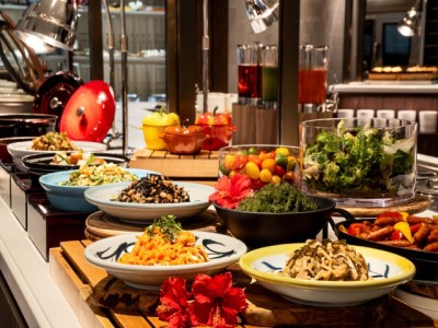 【プランタン】色とりどりの沖縄料理を召し上がれ。