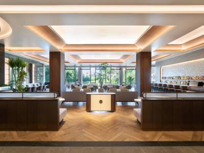 ラウンジ＆バー