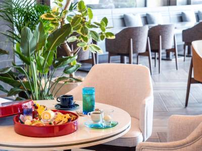 ラウンジ＆バー