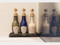 POLA�̃V�����v�[�A�R���f�B�V���i�[�A�{�f�B�[�\�[�v