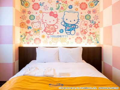 ハローキティ　キャラクターダブル（デザイン：琉球）