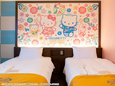 ハローキティ　キャラクターツイン（デザイン：琉球）