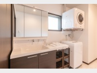 �y�v���~�A�X�C�[�g�z���ʑ�