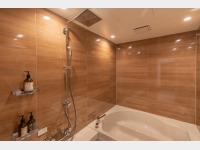 �y�v���~�A�X�C�[�g�z�o�X���[��