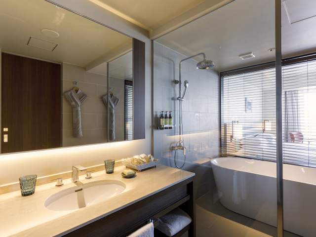 �R���t�H�[�g�@�o�X���[���i���j